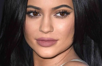 landscape 1450179594 kylie jenner beauty routine
