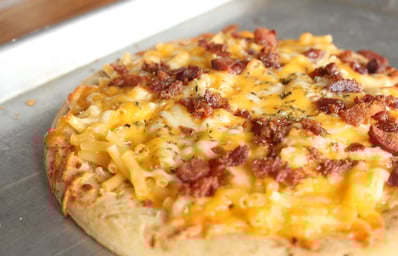 mac and cheese pizza