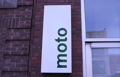 moto front