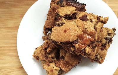 choco chip carambel pb bars feat image
