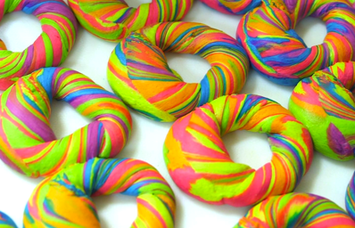 the brooklyn shop that makes rainbow bagels has been completely mobbed