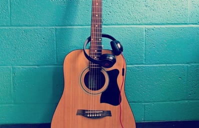 croppedguitar2