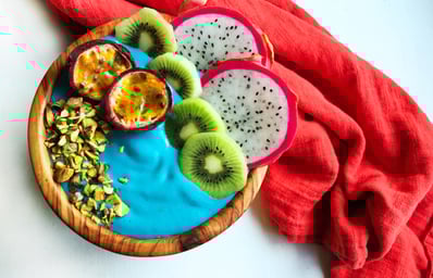 blue mermaid smoothie bowl with e3live blue majik 12