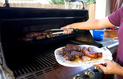 taking off steaks