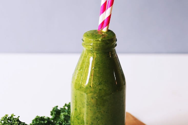 Jennifer Aniston Drinks This Straight on the Reg and You Might Want to Too 3 pexels photo 1346347