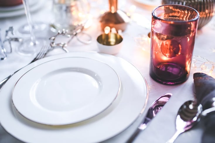 How to Survive a Formal Dinner 4 holidays dinner eating lunch