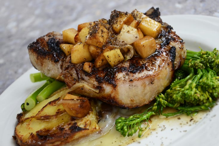 photo 1432139555190 58524dae6a55?ixlib=rb 0.3