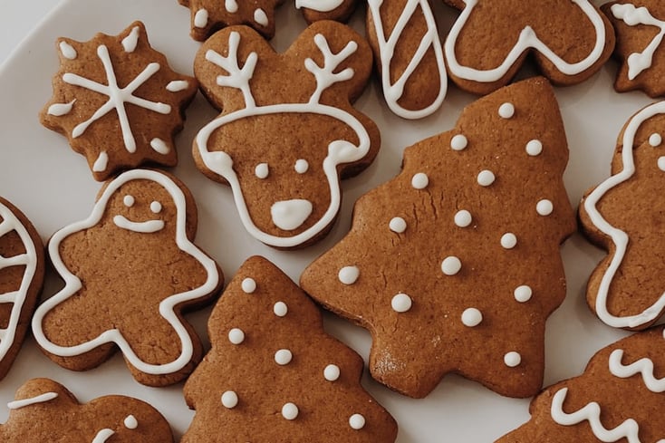Where to Go For Holiday Eats in Charlotte 2022 8 photo 1610562275255 03b7fa0d4655?crop=faces%2Cedges&cs=tinysrgb&fit=crop&fm=jpg&ixid=MnwxMjA3fDB8MXxhbGx8fHx8fHx8fHwxNjY4ODgyMTE5&ixlib=rb 4.0.3&q=60&w=1200&auto=format&h=630&mark w=64&mark align=top%2Cleft&mark pad=50&blend mode=normal&blend alpha=10&blend w=1&mark=https%3A%2F%2Fimages.unsplash.com%2Fopengraph%2Flogo