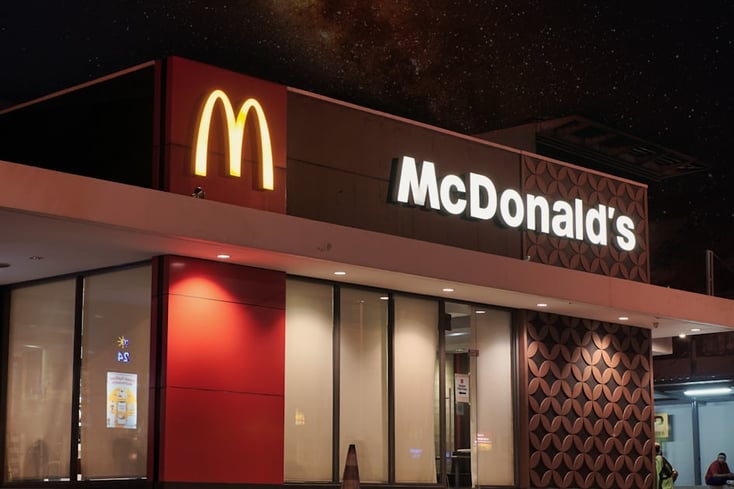 Understanding The Unique Taste Of Shamrock Shakes 2 photo 1623156346149 d5cec8b29818?blend=000000&blend alpha=10&blend mode=normal&blend w=1&crop=faces%2Cedges&h=630&mark=https%3A%2F%2Fimages.unsplash.com%2Fopengraph%2Flogo.png&mark align=top%2Cleft&mark pad=50&mark w=64&w=1200&auto=format&fit=crop&q=60&ixid=M3wxMjA3fDB8MXxhbGx8fHx8fHx8fHwxNzA5MTc0NTUxfA&ixlib=rb 4.0