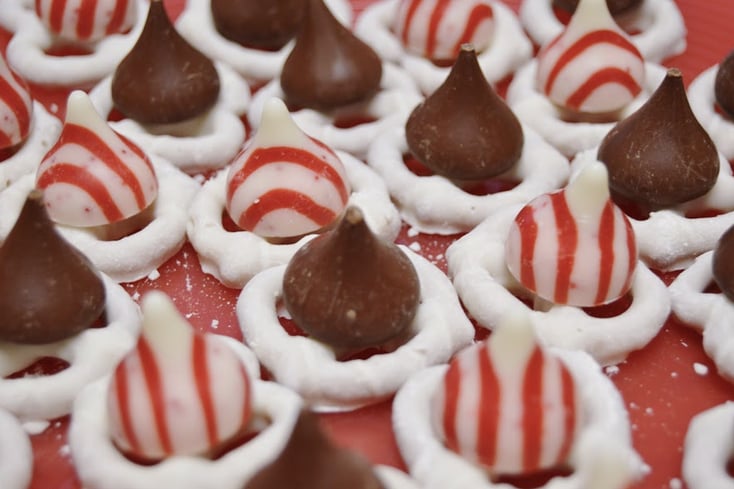 peppermint pretzels