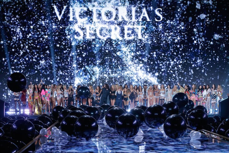 fashion show runway 2014 models finale victorias secret