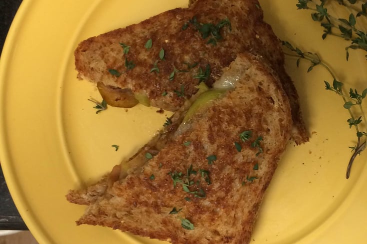 apple pie grilled cheese 2.1