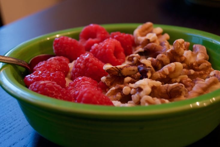 5 Easy Snacks to Make from Whole Foods with Your Loyola Evergreen Dollars 6 Organic Quick Oats with Walnuts and Raspberries