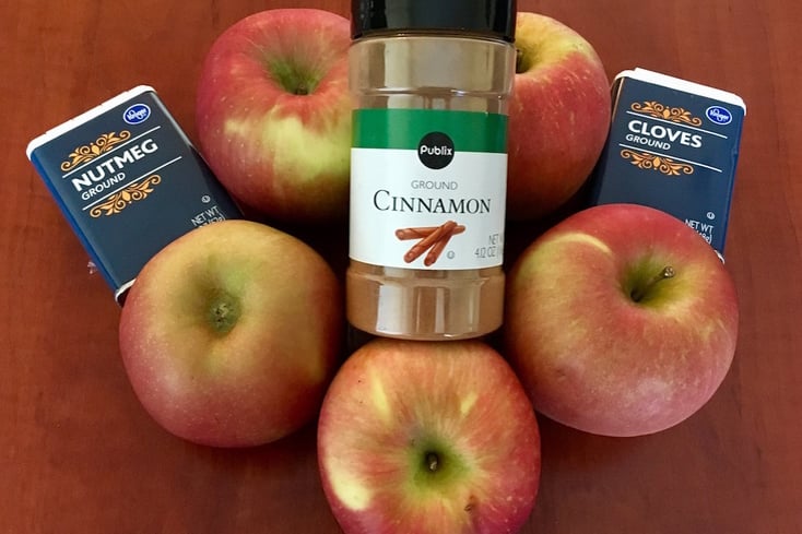 Ditch the Preservatives and Make Homemade Applesauce in Your Slow Cooker 3 Slow Cooker Spiced Applesauce