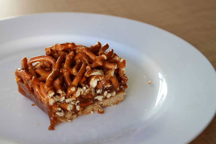 Maple Caramel Pretzel Bars