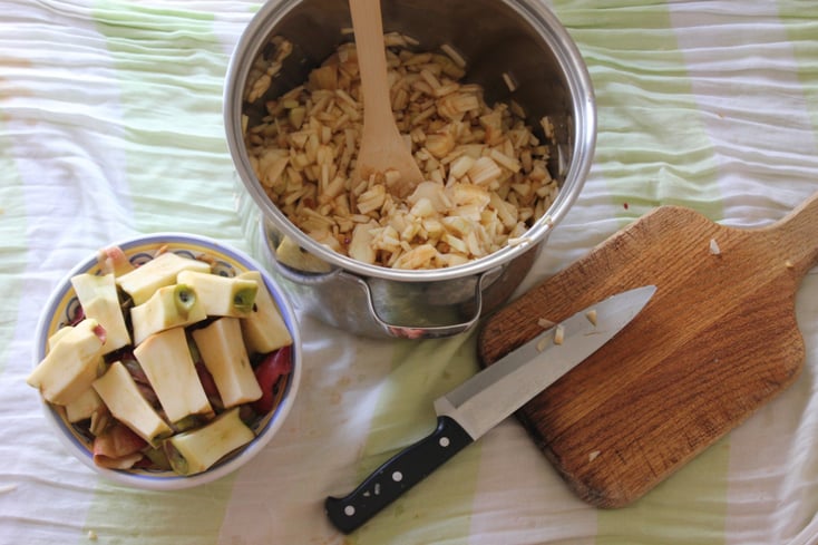 Put Your Old Apples to Use With This Applesauce Recipe