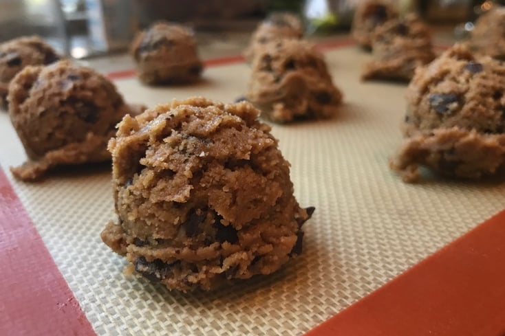 Paleo Chocolate Chip Cookies