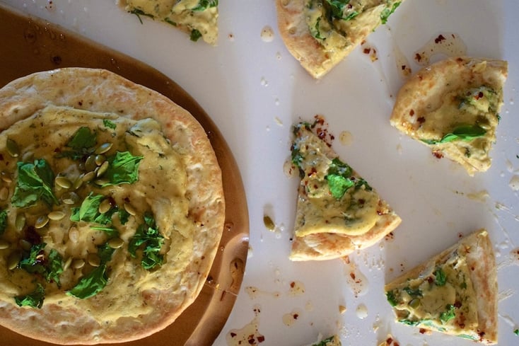 Garlicky Spinach Pizza