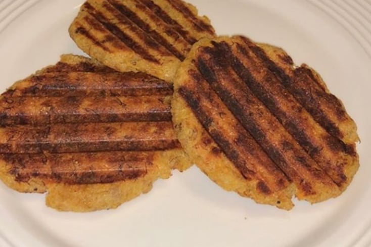 Why Does Venezuelan Food Taste RIQUISIMA? 8 Conchitas de Platano (By @dahealthyness)