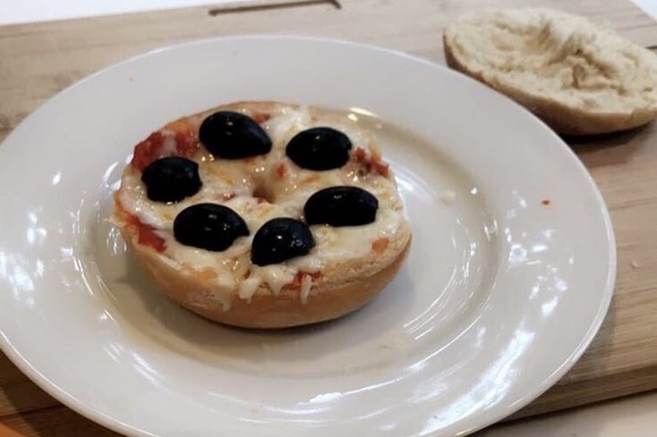 Microwave Pizza bagels 