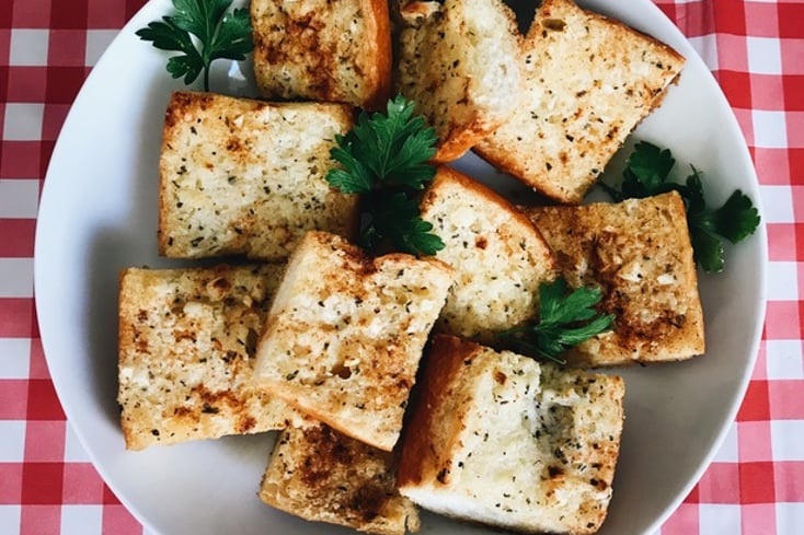 Garlic Bread With Lemon, Paprika, and Parmesan