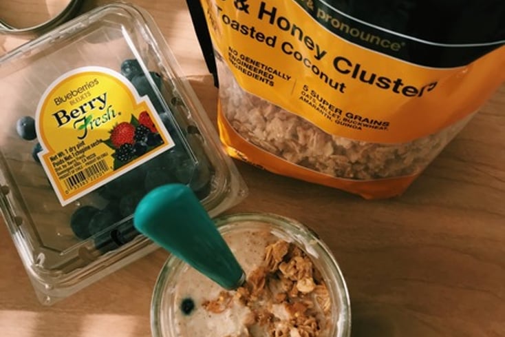 Overnight Blueberry Almond Butter Oats