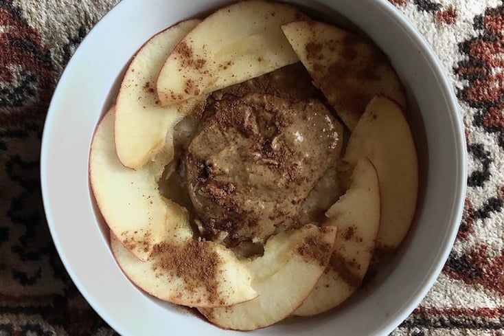 Cinnamon Apple Oatmeal