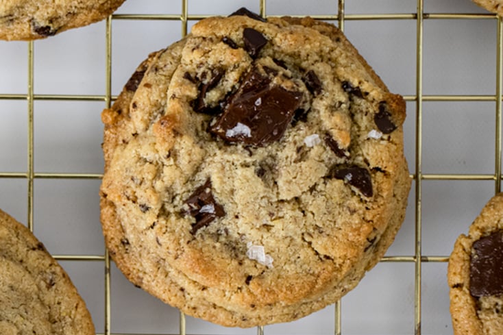 Gluten-Free Peanut Butter Chocolate Chip Cookiesrn