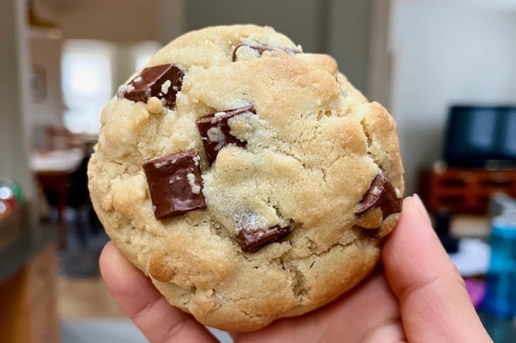 Levain Bakery Inspired Chocolate Chip Cookies