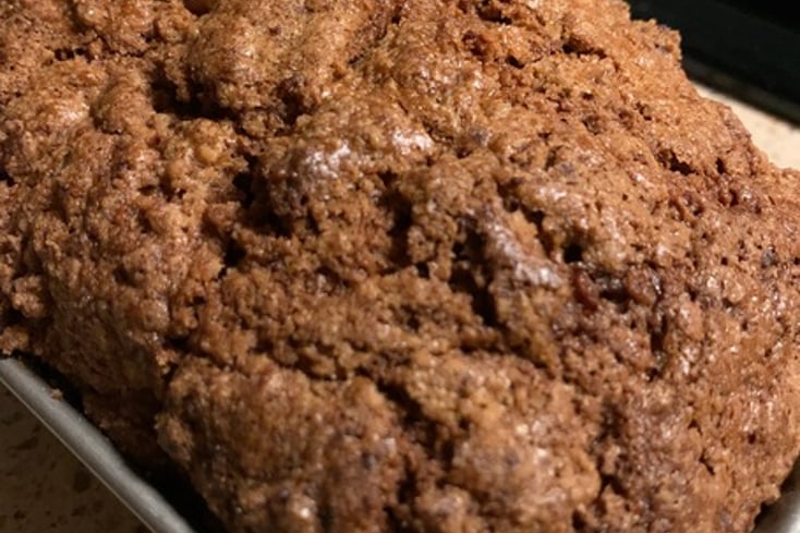 The BEST Apple Cinnamon Bread 