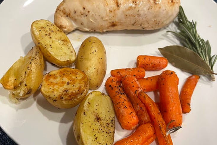 Roasted Nutmeg Chicken and Vegetables