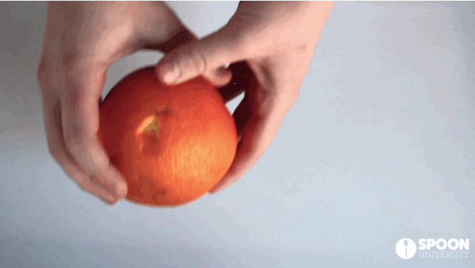 Peeling oranges easy