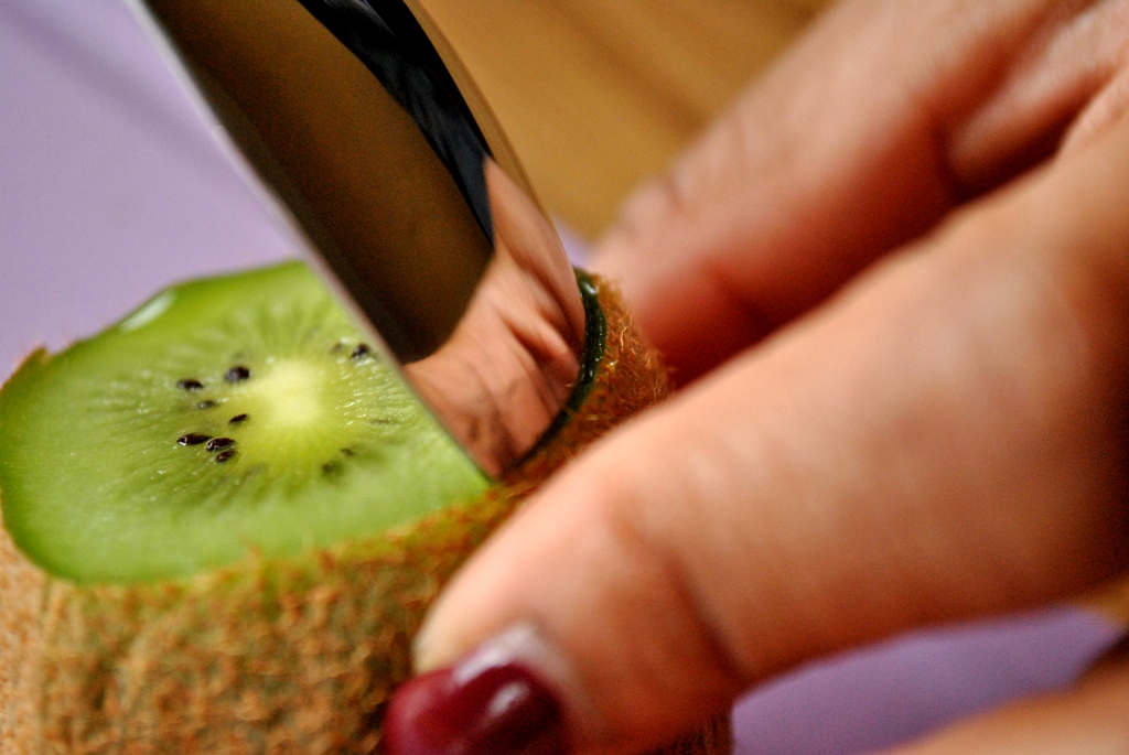 How to Cut a Kiwi
