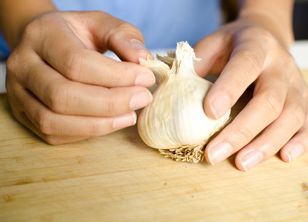peel garlic