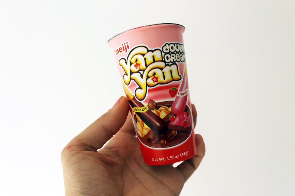 We try the BEST ASIAN CHILDHOOD SNACK - YAN YAN 