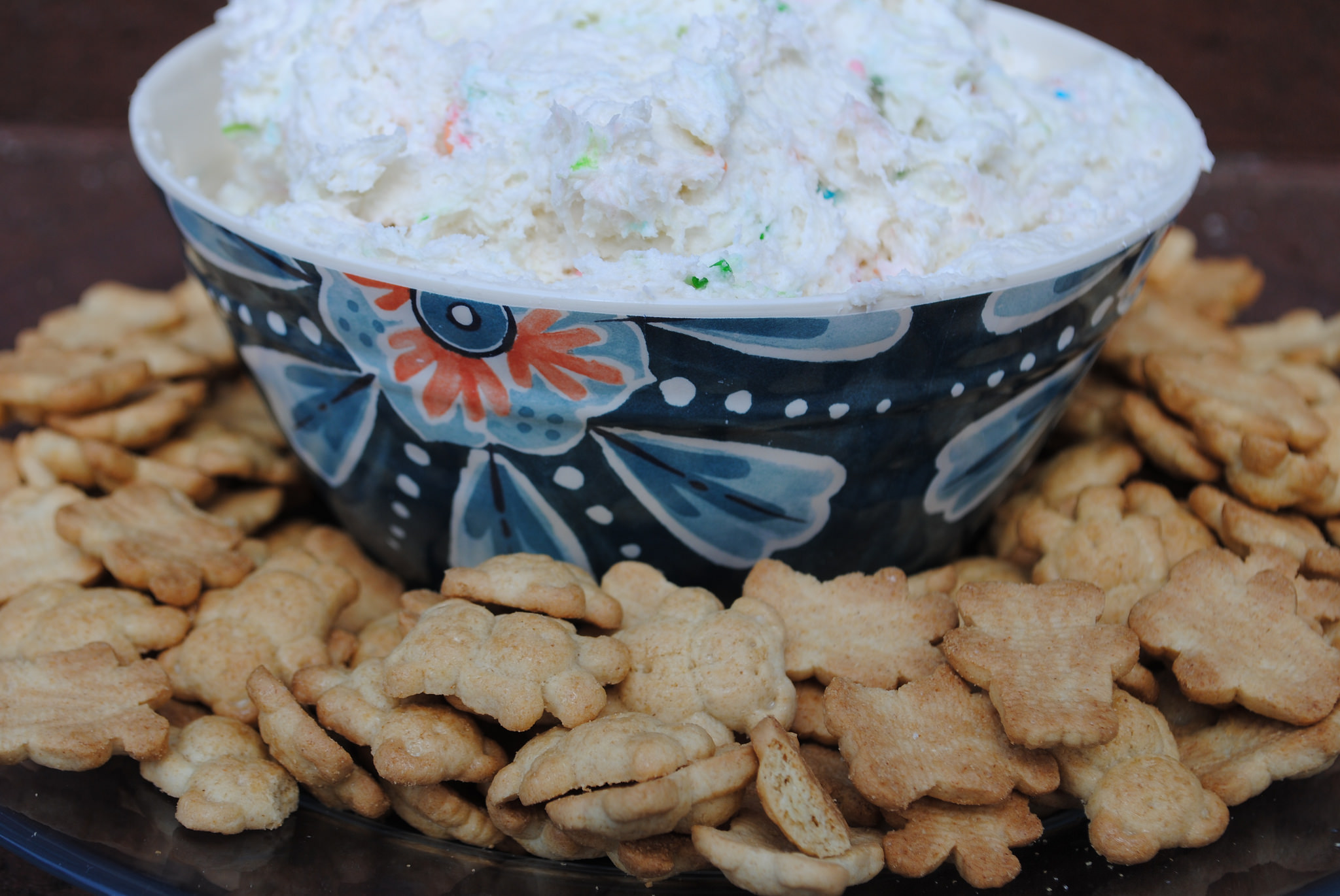 This 3-Ingredient Dunkaroo Dip Will Have You Partying Like it’s 1996