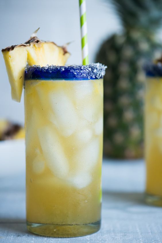 10 Island Drinks to Make Your Summer More Tropical