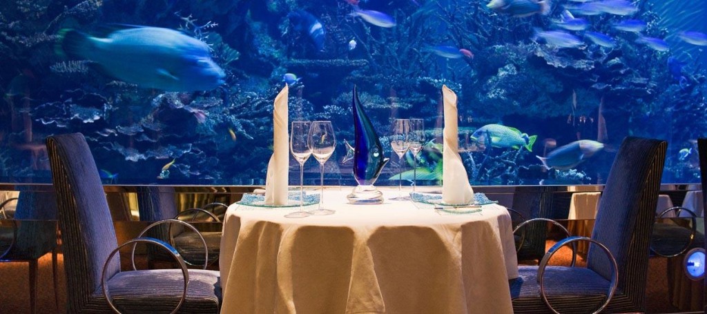 underwater restaurants